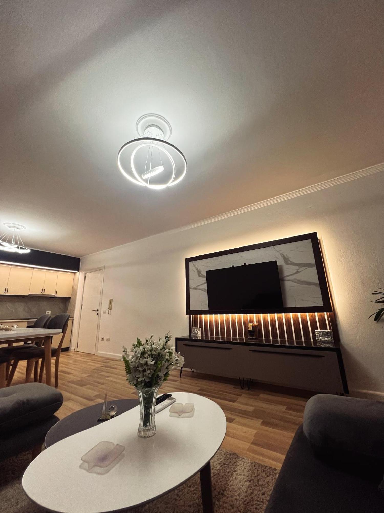 Art'S Apartment ติรานา ภายนอก รูปภาพ