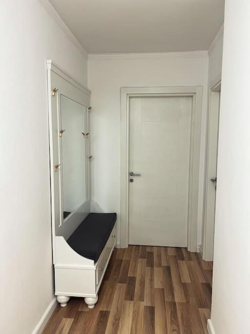 Art'S Apartment ติรานา ภายนอก รูปภาพ