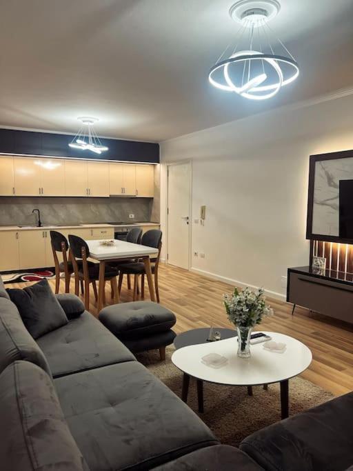Art'S Apartment ติรานา ภายนอก รูปภาพ