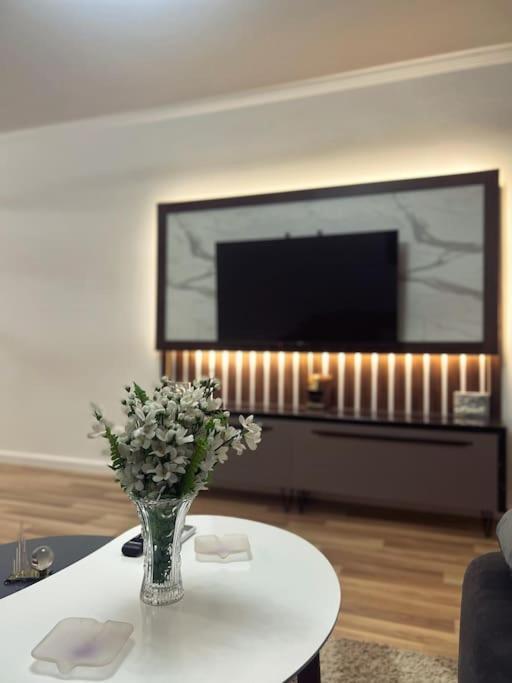 Art'S Apartment ติรานา ภายนอก รูปภาพ