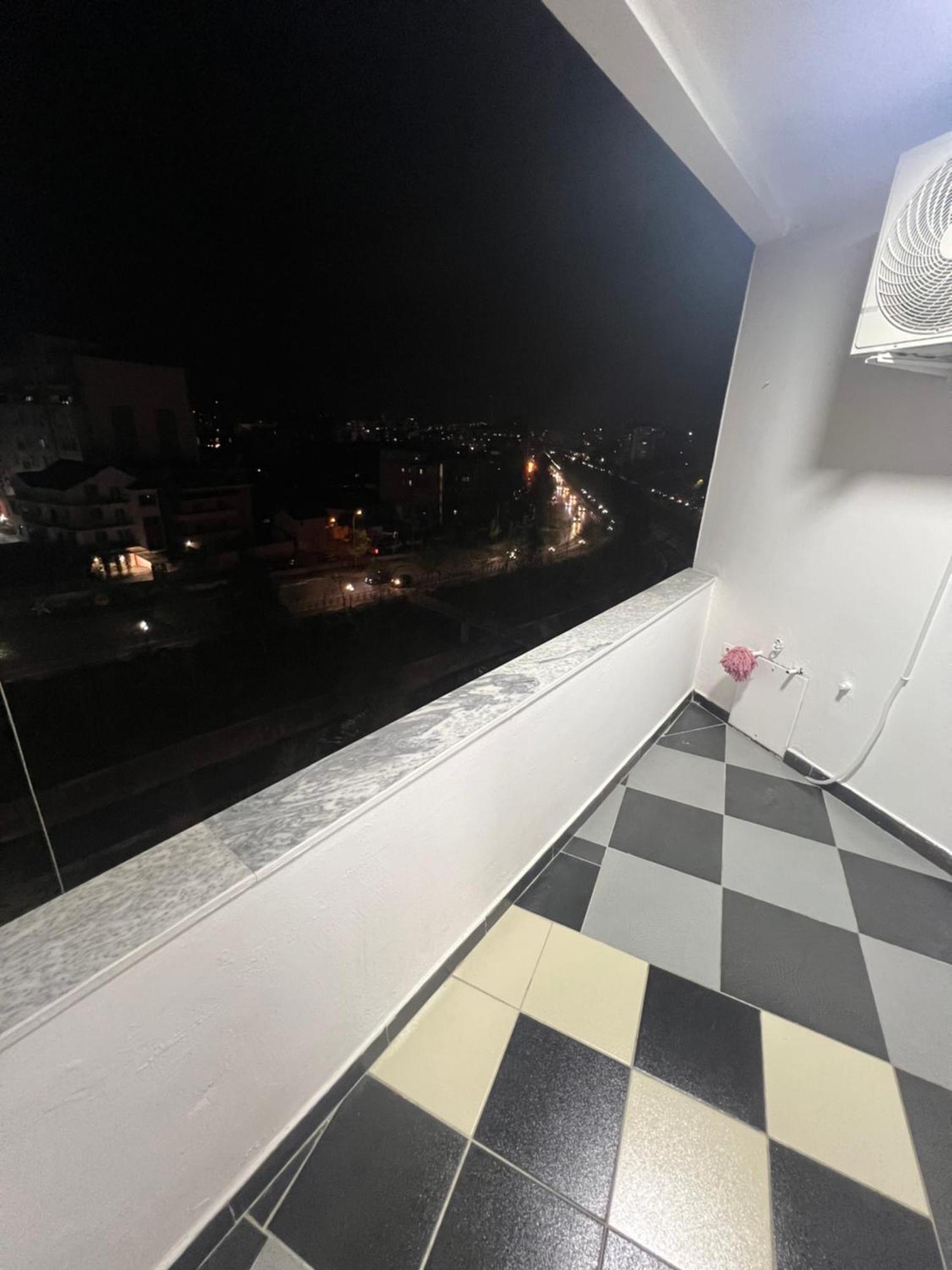 Art'S Apartment ติรานา ภายนอก รูปภาพ
