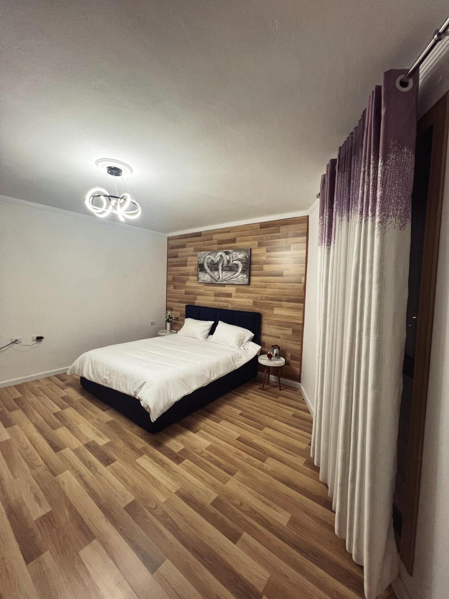 Art'S Apartment ติรานา ภายนอก รูปภาพ