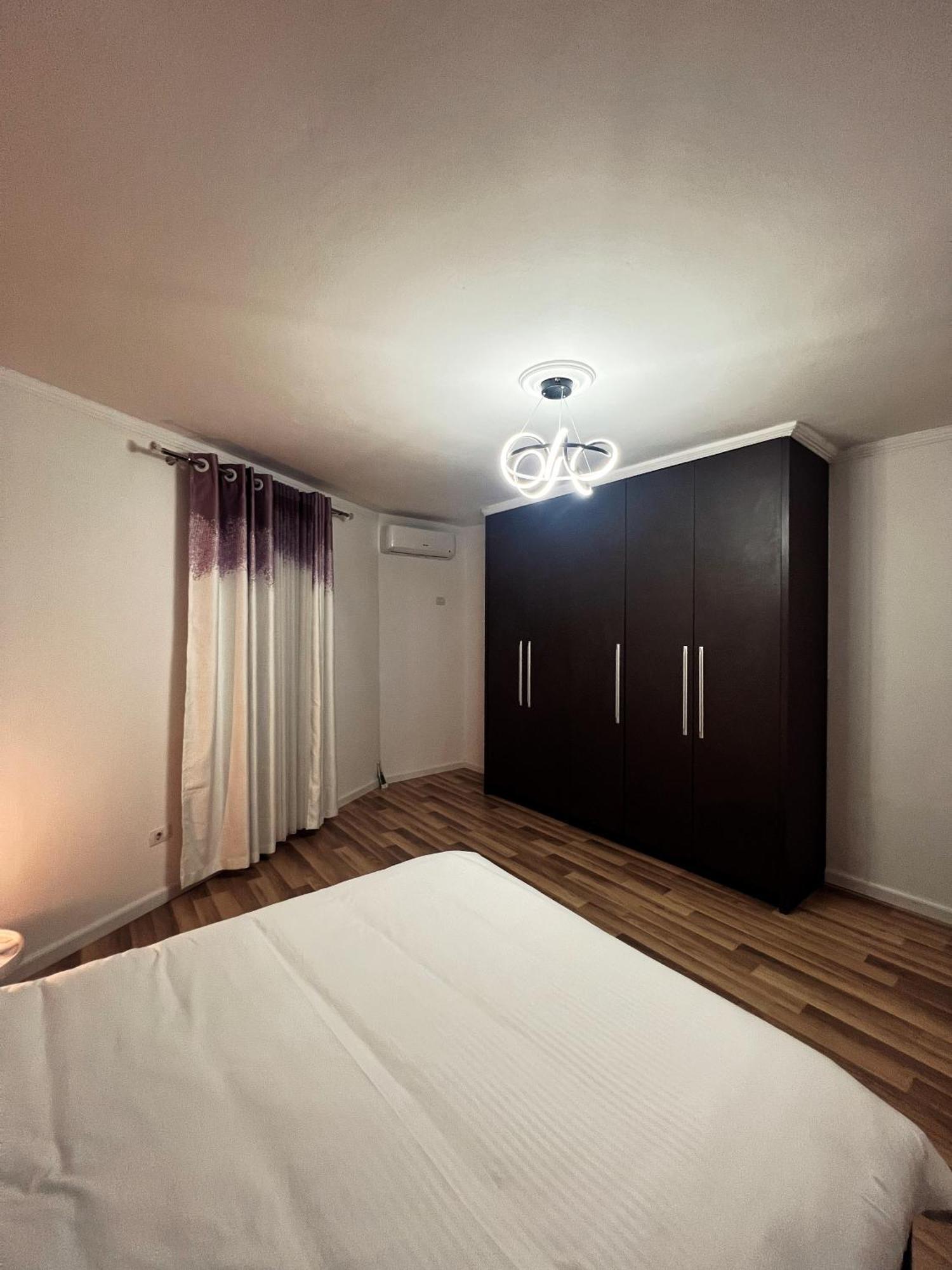 Art'S Apartment ติรานา ภายนอก รูปภาพ